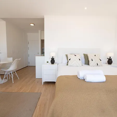 Апартаменти Oleholidays 831 Romana Playa Vistas Al Mar Марбелья